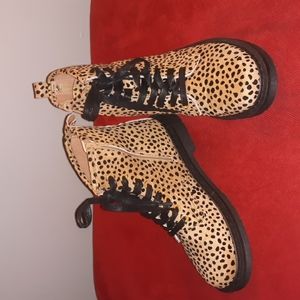Pierre Dumas cheetah boots sz 9